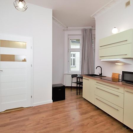 Roomspoznan Pl - Apartamenty I Pokoje Polwiejska 20 - 24H Self Check-In Экстерьер фото