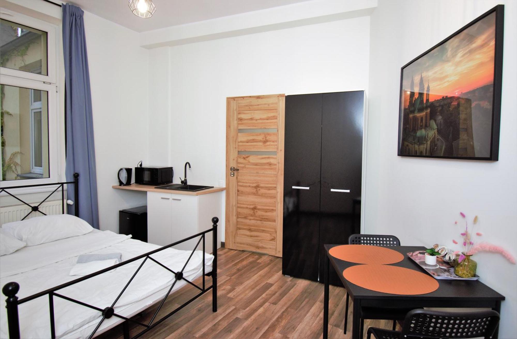 Roomspoznan Pl - Apartamenty I Pokoje Polwiejska 20 - 24H Self Check-In Экстерьер фото