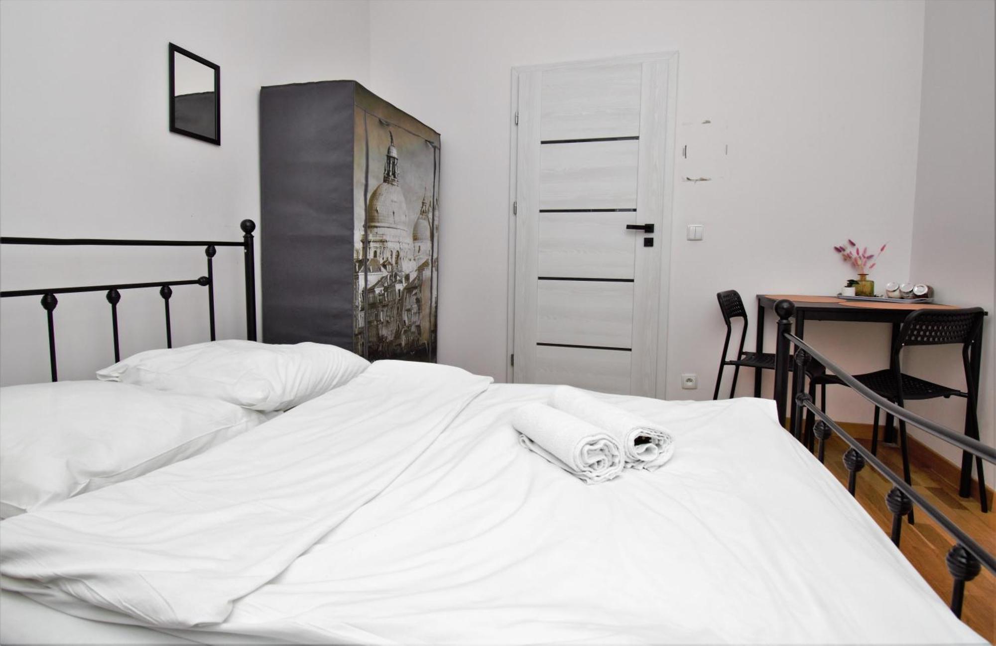 Roomspoznan Pl - Apartamenty I Pokoje Polwiejska 20 - 24H Self Check-In Экстерьер фото